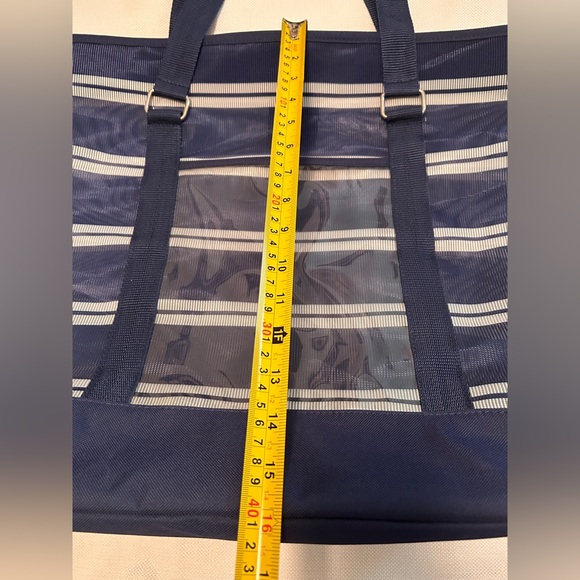 Blue/white large striped mesh beach bag with front pocket. - Picture 6 of 7